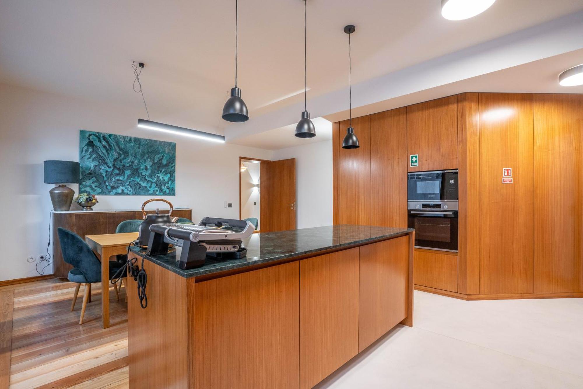 Sublime Downtown Retreat By Elsa Leilighet Porto Eksteriør bilde